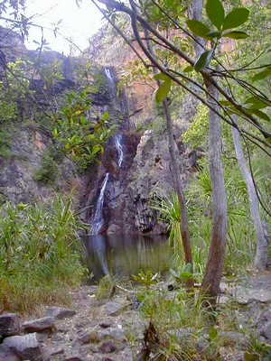 Sandy Creek falls, late in the dry season. Sandy Creek falls, late in the dry season.