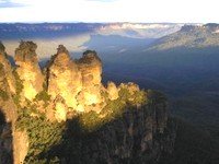 The Mountains of the Great Divide have a big influence on the Australina climate.